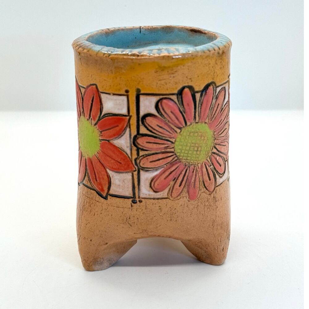Hand Painted & Handmade Round Floral‎ Terracotta 3 Leg Planter Pot 4.5" x 2.5"